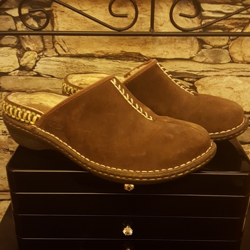 Ugg mules